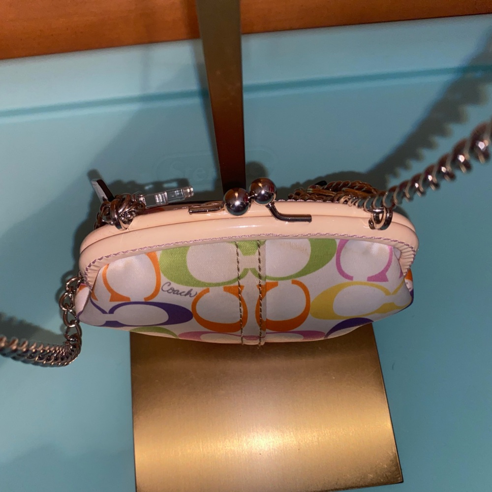 CC1-Coach Vintage Multicolor Perfume Print Frame Coin Purse EUC - Picture 7 of 9